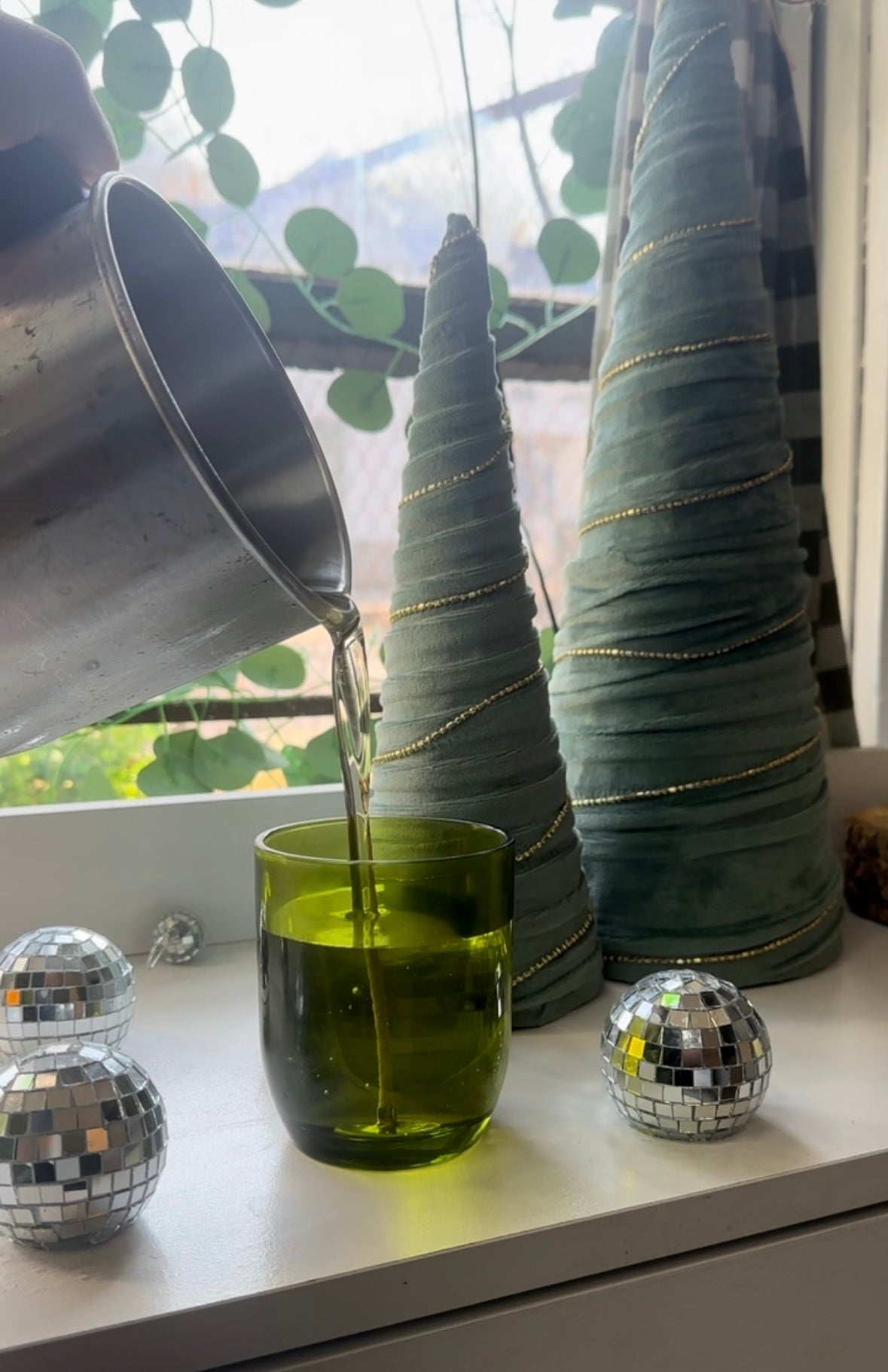 Green Vessel with Bamboo Lid (8oz)