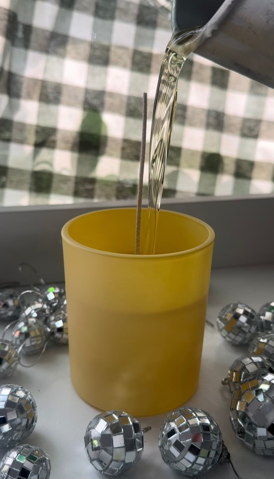 Brown Frosted Vessels with Bamboo Lid (10oz)