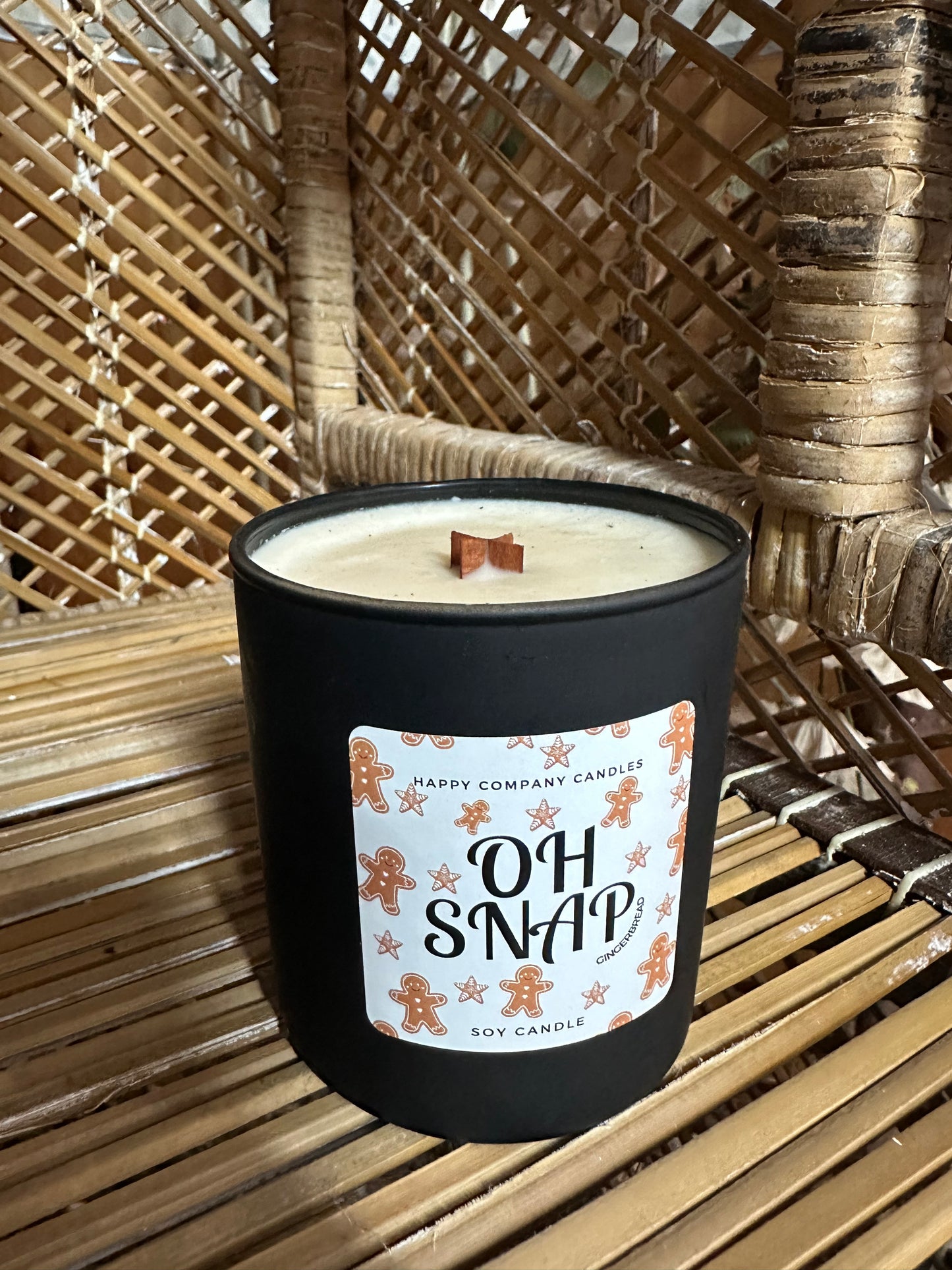 Black Ceramic Jar (11 oz)— Oh Snap Scent (Notes of Gingerbread)