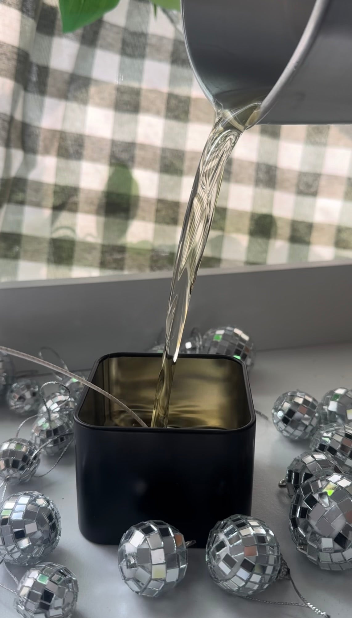 Black Square Tin (8 oz)